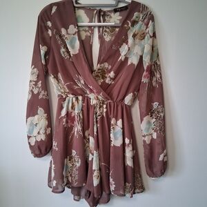KLD Long Sleeve Floral Print Romper Size Medium